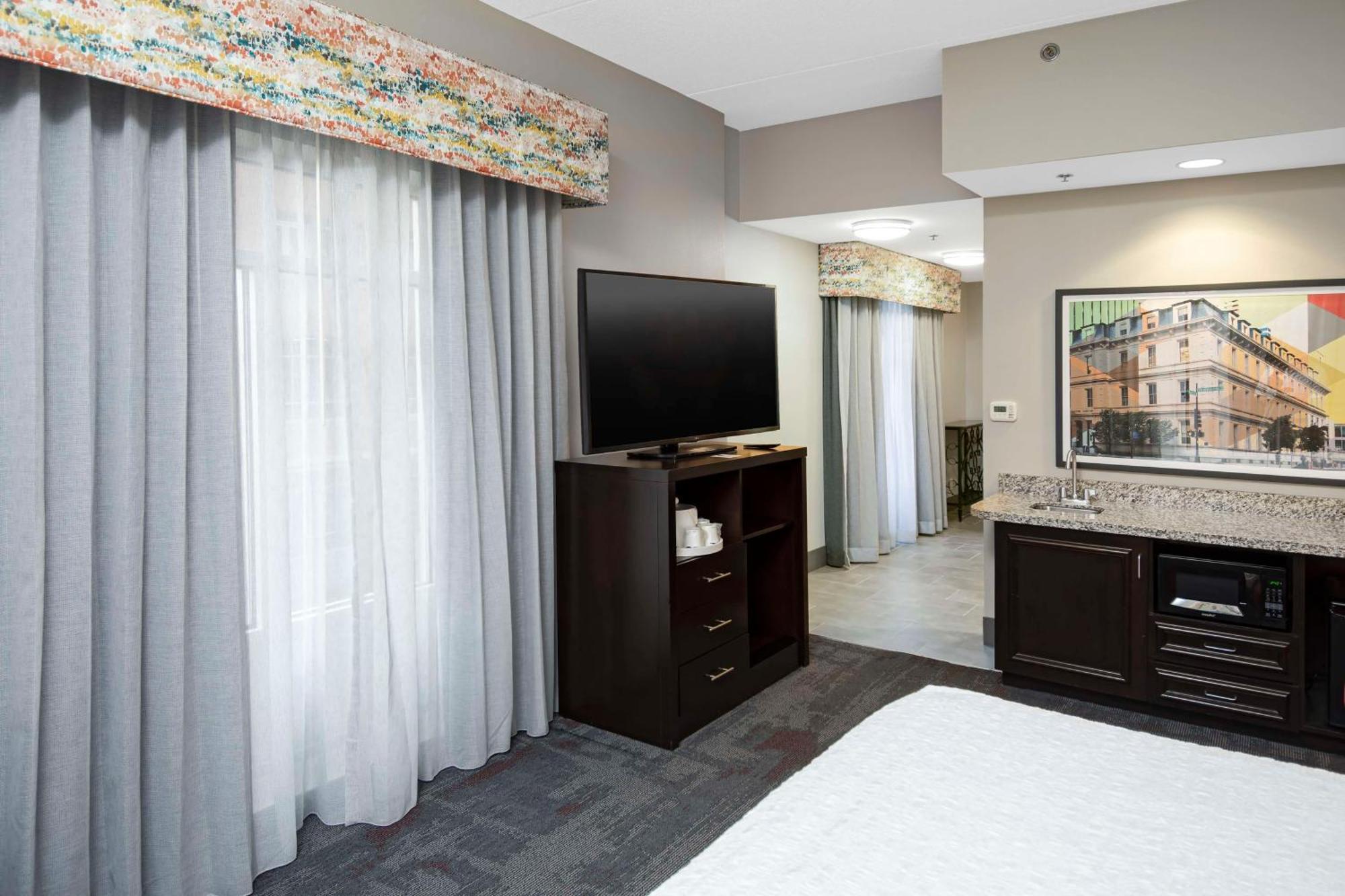 Hampton Inn & Suites - Raleigh Downtown Buitenkant foto