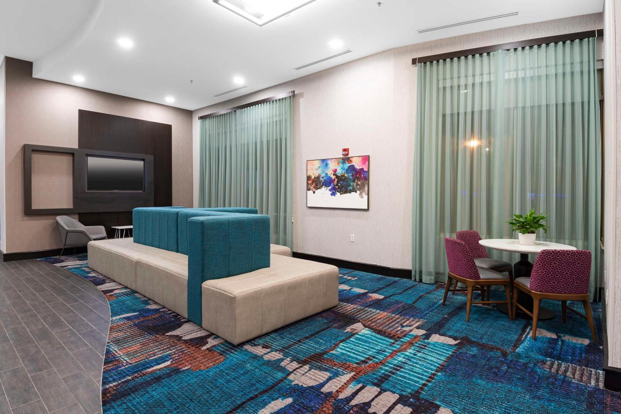 Hampton Inn & Suites - Raleigh Downtown Buitenkant foto